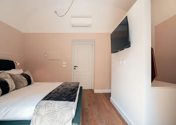 Naman Hotellerie - Monti Gasthof Rom